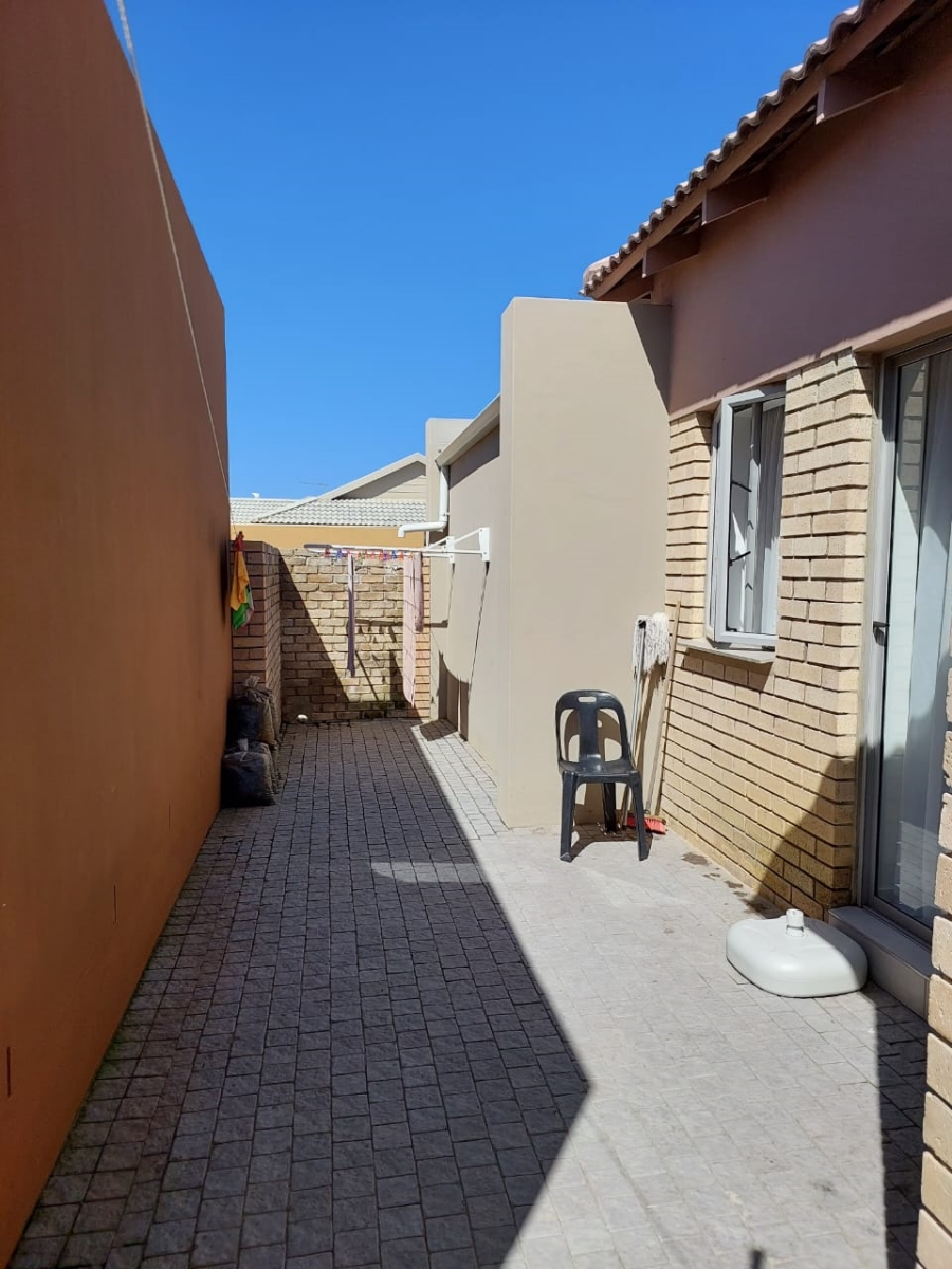 To Let 2 Bedroom Property for Rent in Mooikloof Country Estate Western Cape